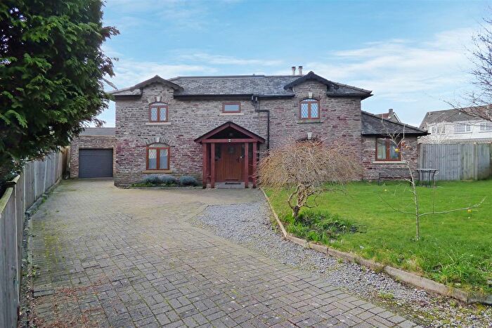 4 Bedroom Cottage For Sale In School Road, Frampton Cotterell, Bristol, BS36