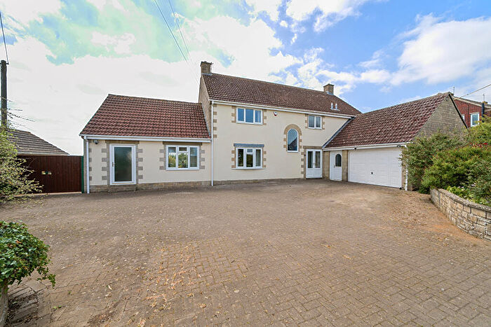 4 Bedroom Detached House For Sale In Bushton, Swindon, SN4