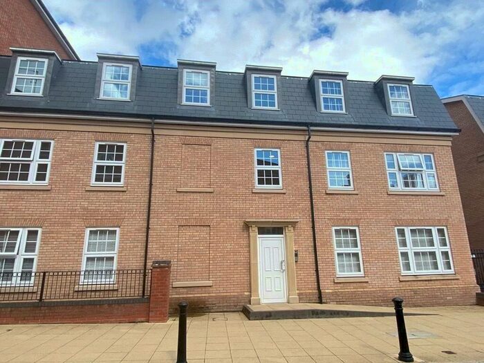 1 Bedroom Flat To Rent In Sissinghurst Court, - Main Street, Dickens Heath, Solihull, B90