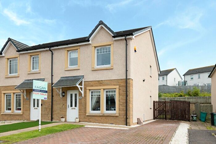 3 Bedroom Semi-Detached House For Sale In Sussex Grove, ML5