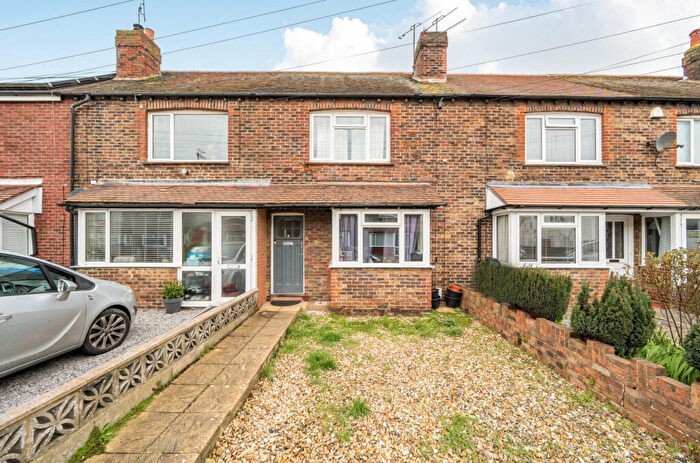 3 Bedroom Terraced House To Rent In Dominion Close, Worthing, West Sussex, BN14