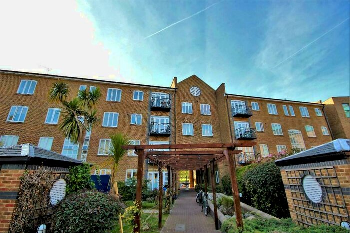 1 Bedroom Apartment To Rent In Empire Wharf, Old Ford Road, Bow, E3