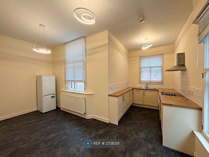 2 Bedroom Flat To Rent In Scarisbrick Avenue, Southport, PR8