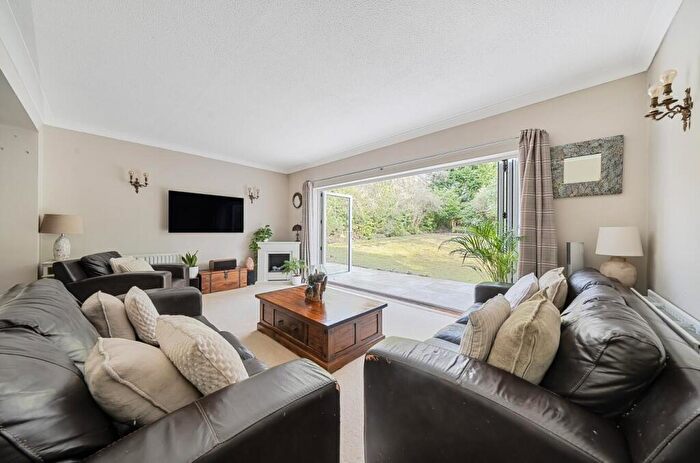 4 Bedroom Detached House For Sale In Thorold Road, Chandler's Ford, Eastleigh, SO53