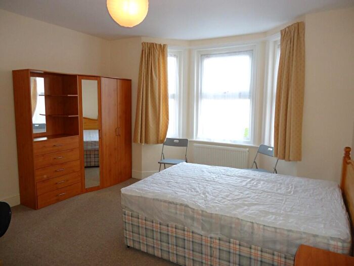 5 Bedroom Detached House To Rent In Sedgley Road, Winton, Bournemouth, BH9