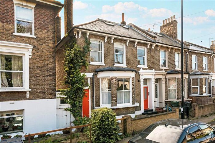 2 Bedroom Flat To Rent In St. Donatts Road, New Cross, SE14