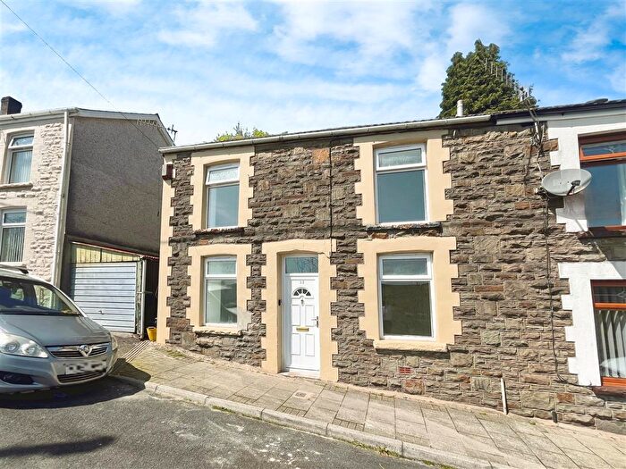 3 Bedroom House To Rent In Brynbedw Road, Tylorstown, Ferndale, CF43