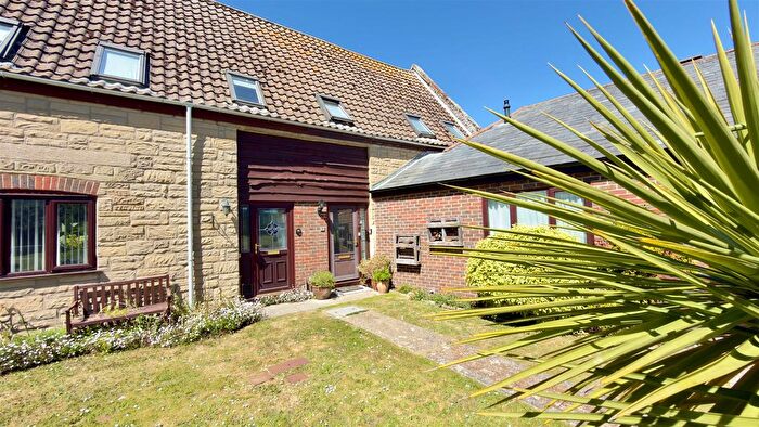 2 Bedroom Barn Conversion For Sale In Freshwater, Isle Of Wight, PO40