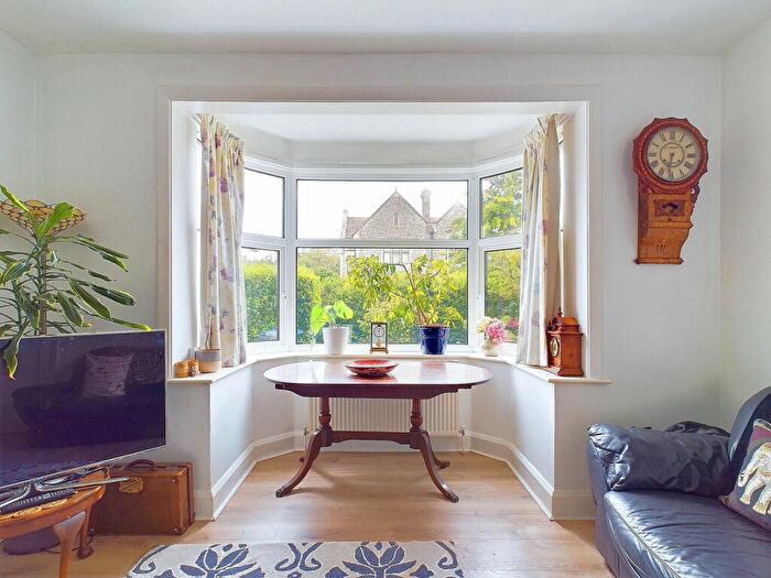 5 Bedroom Semi-Detached House For Sale In Victoria Road, Worthing, BN11