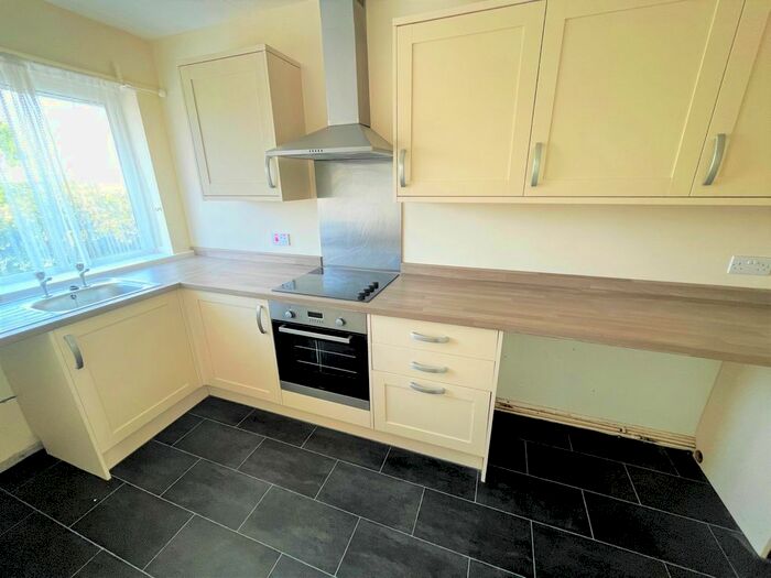 2 Bedroom Flat To Rent In Conway Drive, Fulwood, Preston, PR2