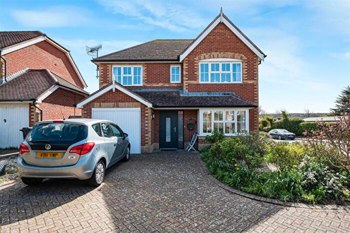 4 Bedroom Detached House For Sale In Micklefield Way, Seaford, BN25
