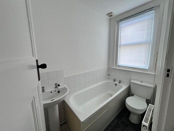 2 Bedroom Property To Rent In Tangier Road, Portsmouth, PO3
