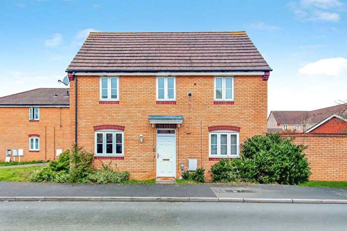 3 Bedroom End Terrace House For Sale In Chequers Close, Corby, NN18