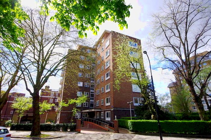 3 Bedroom Flat To Rent In Avenue Road, London, NW8