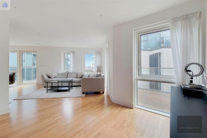 2 Bedroom Flat To Rent In Juniper Drive, London, SW18