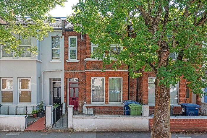 1 Bedroom Flat For Sale In Ramsay Road, London, W3