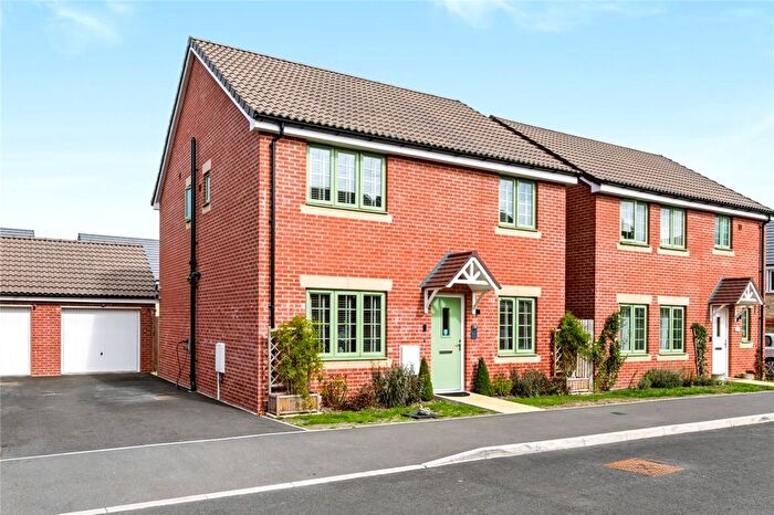 4 Bedroom Detached House For Sale In Saturn Close, Warminster, BA12