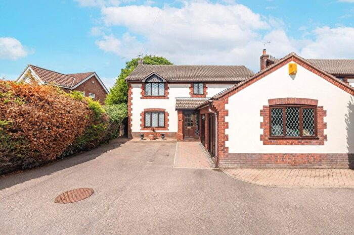 4 Bedroom Detached House For Sale In Oulton Road North, Lowestoft, NR32