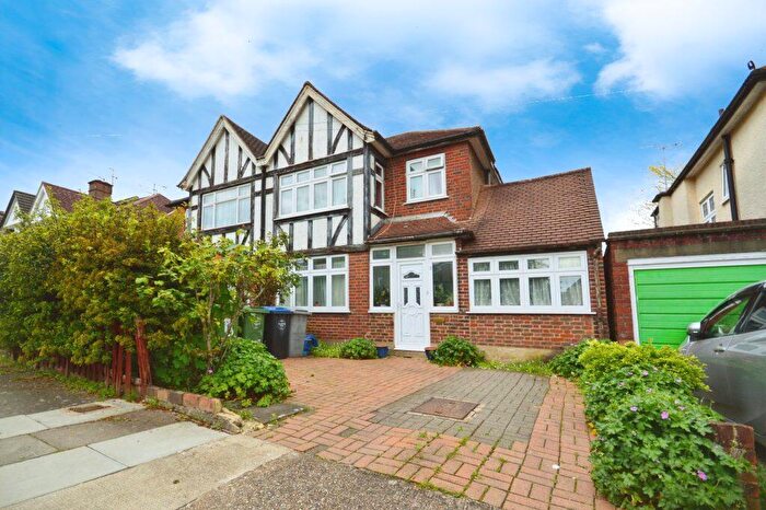 5 Bedroom Semi-Detached House For Sale In Westward Way, Harrow, HA3