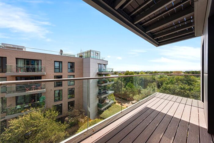 1 Bedroom Apartment For Sale In Devan Grove London, N4
