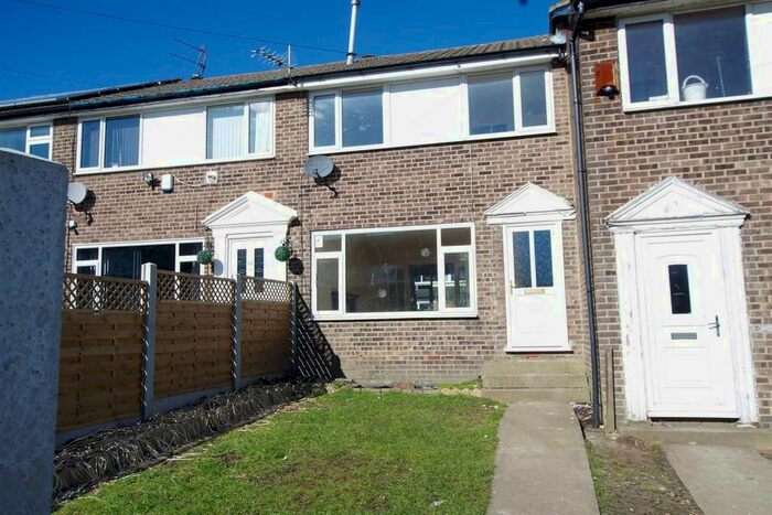 3 Bedroom Town House To Rent In Peveril Mount, Eccleshill, Bradford, BD2