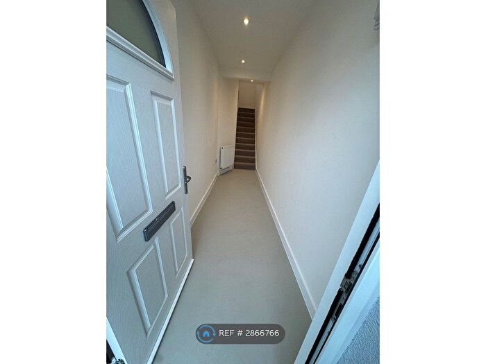 3 Bedroom Flat To Rent In Albion Place, Hythe, CT21