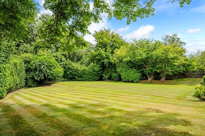 5 Bedroom Detached House For Sale In Waterhouse Lane, Kingswood, KT20