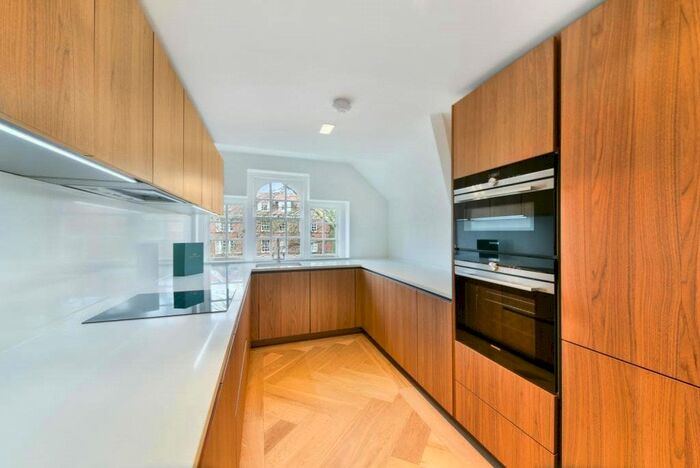 2 Bedroom Flat To Rent In Kidderpore Avenue, Hampstead, NW3