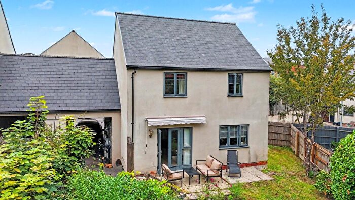 3 Bedroom Link Detached House For Sale In Belmont Way, Tiverton, EX16