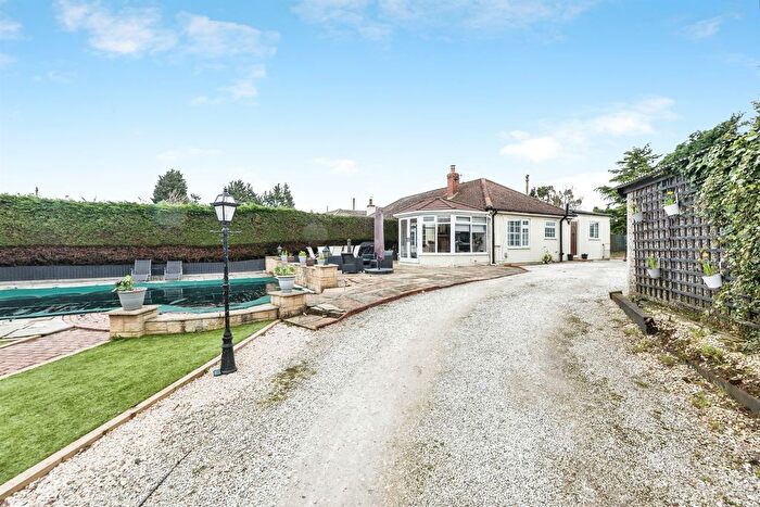 3 Bedroom Detached Bungalow For Sale In The Bungalows, Hensall, Goole, DN14