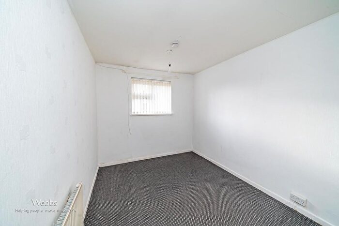 3 Bedroom Terraced House For Sale In Hadley Way, Walsall, WS2
