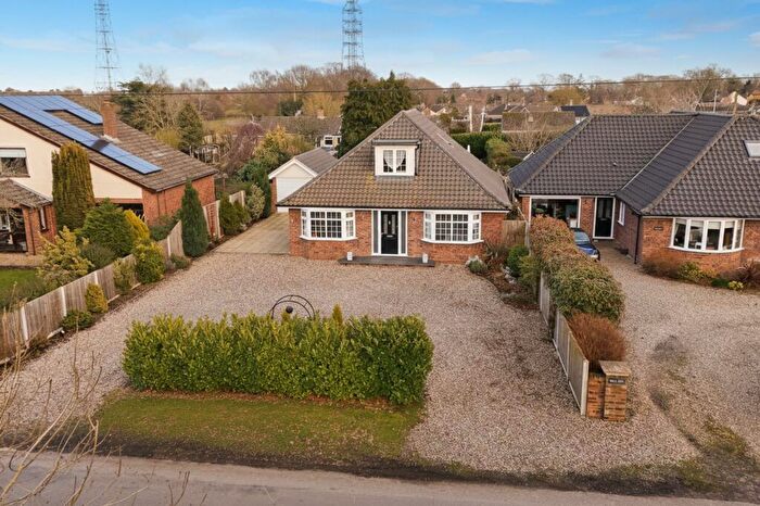 4 Bedroom Detached Bungalow For Sale In Chandler Road, Stoke Holy Cross, Norwich, NR14