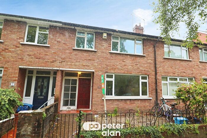 3 Bedroom End Terrace House For Sale In Roath Court Road, Cardiff, CF24