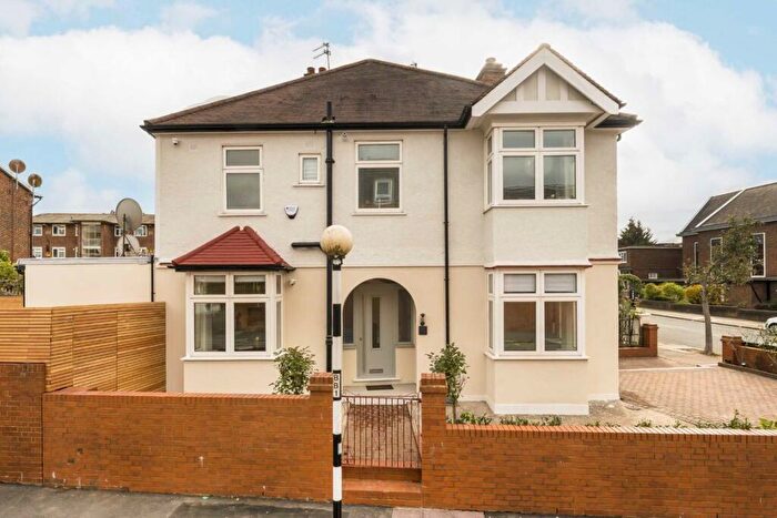 4 Bedroom House For Sale In Peter Avenue, Willesden, NW10