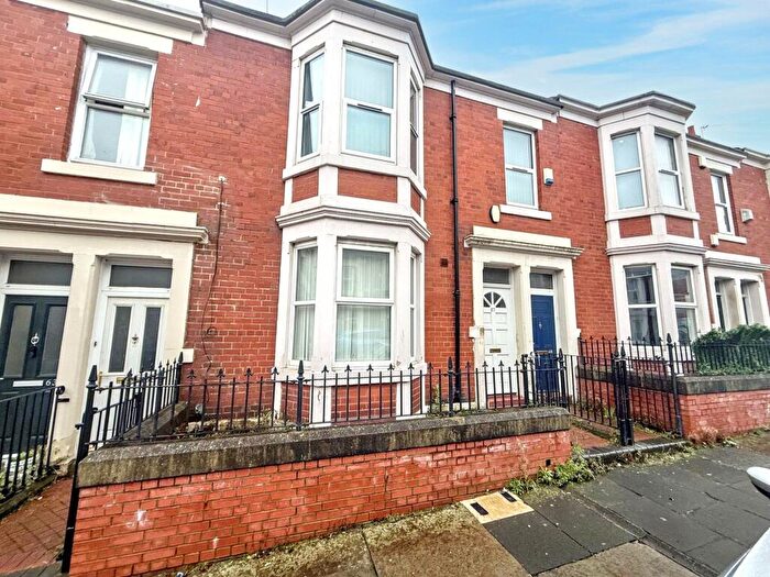 2 Bedroom Flat For Sale In Wingrove Avenue, Fenham, Newcastle Upon Tyne, Tyne And Wear, NE4