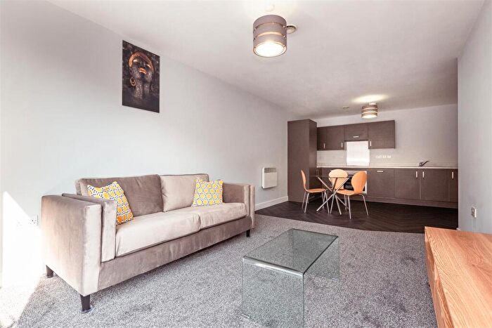 2 Bedroom Apartment To Rent In Bridgewater Point, Ordsall Lane, Salford, M5