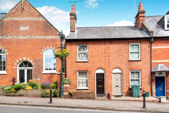 2 Bedroom Terraced House To Rent In Gravell Hill, Henley On Thames, RG9
