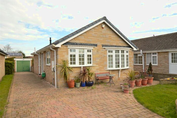2 Bedroom Bungalow To Rent In Briar Gate, Wetherby, West Yorkshire LS22