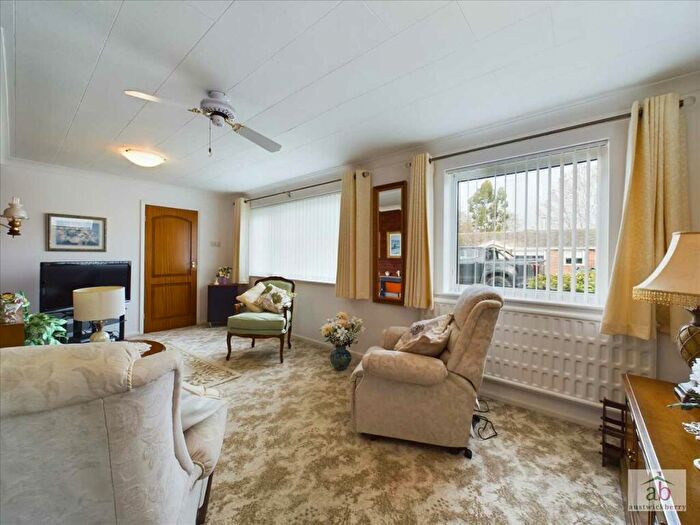 3 Bedroom Bungalow For Sale In West Mill Green, Bentley, IP9