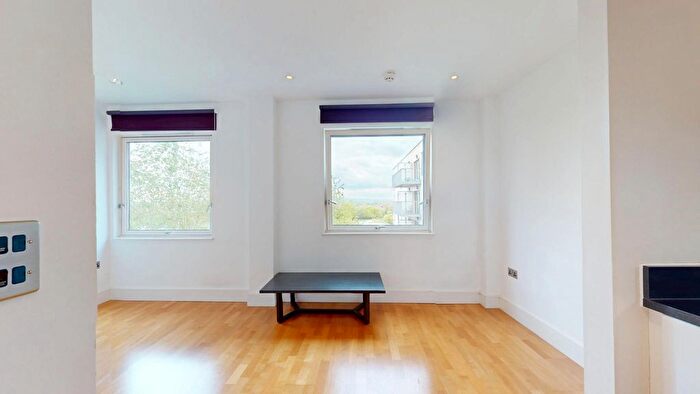 1 Bedroom Studio To Rent In Pinner Road, Harrow, HA1
