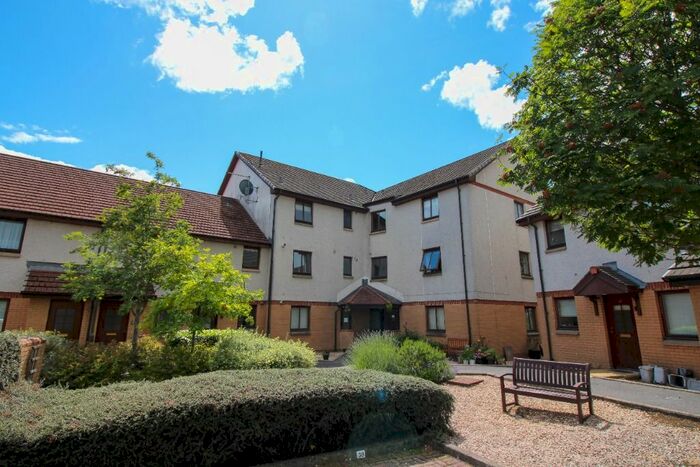 2 Bedroom Flat To Rent In Johnston Court, Bainsford, FK2