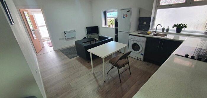 1 Bedroom Flat To Rent In Flat, Cathays Terrace, CF24