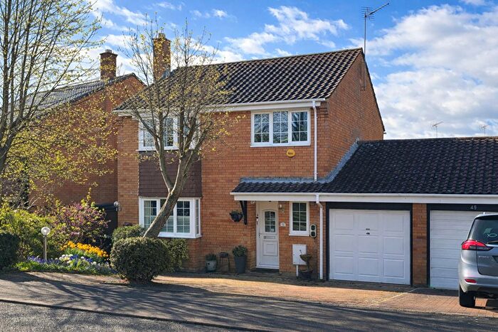4 Bedroom Link Detached House For Sale In The Boundary, Oldbrook, Milton Keynes, MK6