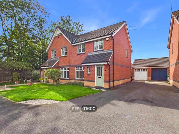 3 Bedroom Semi-Detached House To Rent In Littondale, Elloughton, Brough, HU15