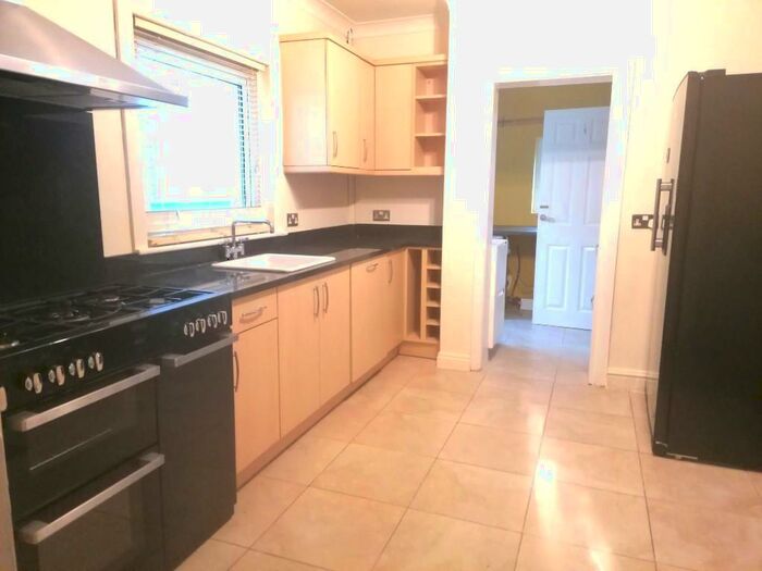 5 Bedroom Terraced House To Rent In Malden Road, Sutton, Surrey, SM3