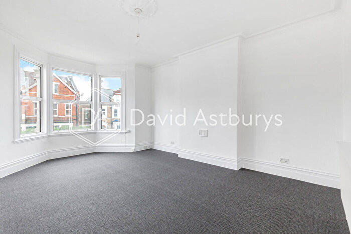 2 Bedroom Apartment To Rent In Ferme Park Road, Crouch End, London, N8