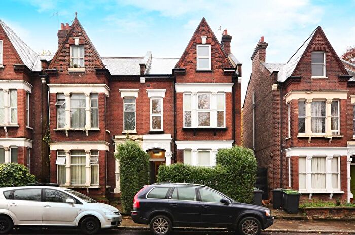 Studio To Rent In Archway Road, Highgate, London, N6