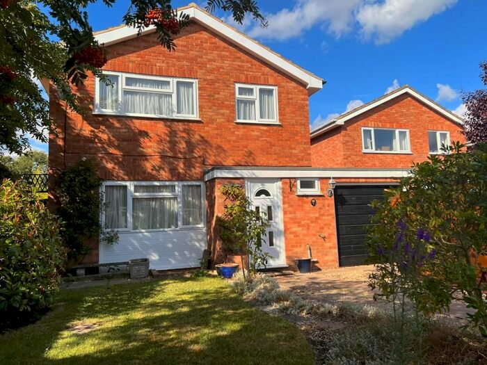 3 Bedroom Detached House To Rent In Quakers Mead, Haddenham, HP17