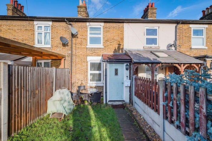 2 Bedroom Terraced House For Sale In Hurstbourne Cottages, Bexley, DA5
