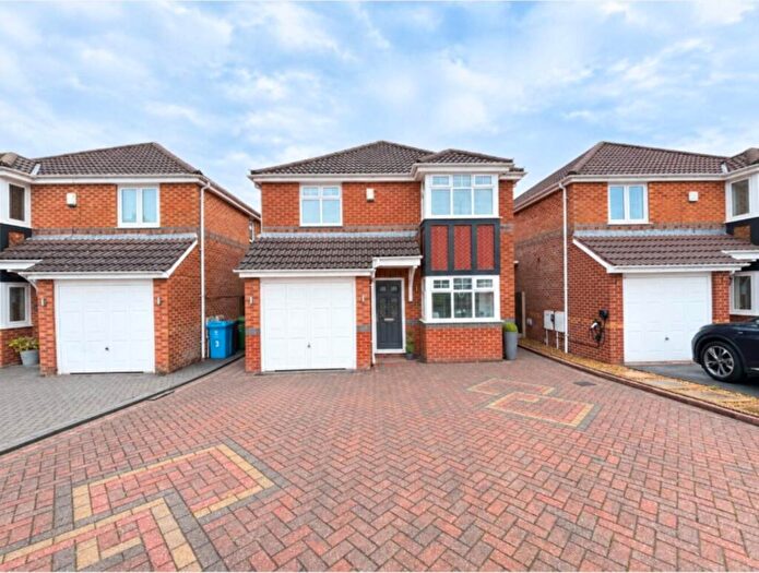 3 Bedroom Detached House For Sale In Rosemary Road, Chadderton, Oldham, OL9